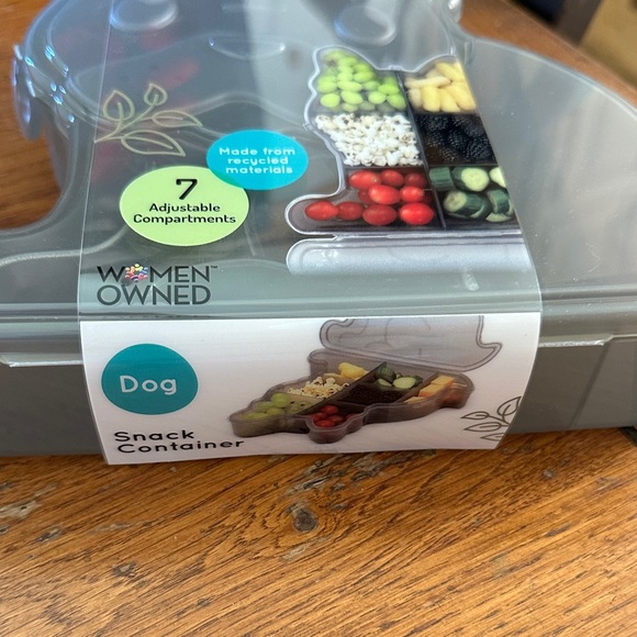 Gray Snackle Box - 7-Compartment Adjustable Snack Container - Picture 3 of 4